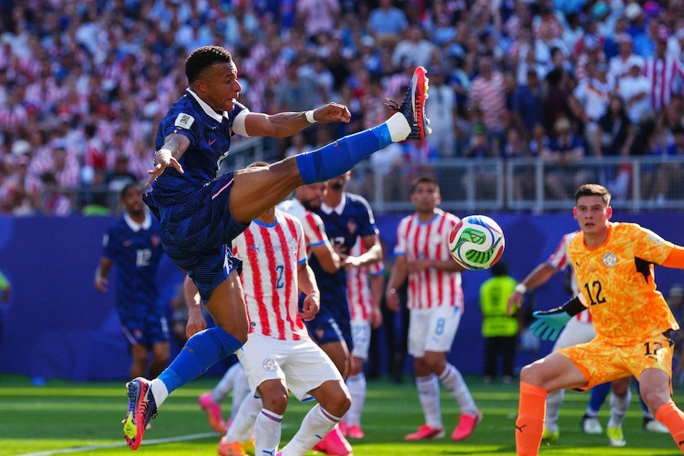 Kết quả bóng đá World Cup 2026: Pháp 1-0 Paraguay: Mbappé áp sát kỷ lục ghi bàn của Messi, Pháp chạm trán một đối thủ nhiều duyên nợ ở tứ kết