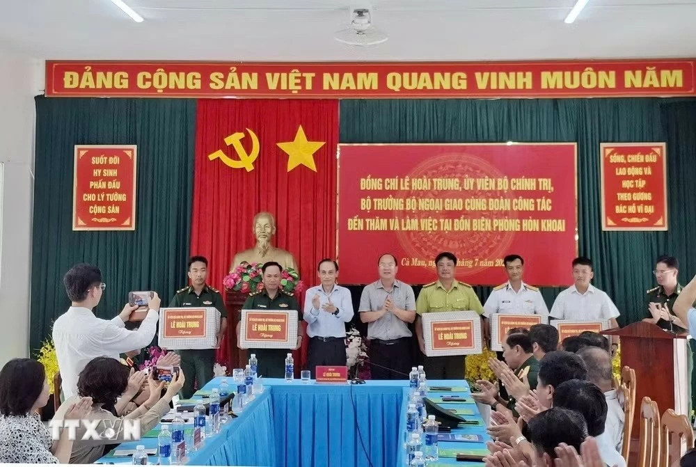 Đảo Hòn Khoai vững vàng nơi tuyến đầu cực Nam Tổ quốc