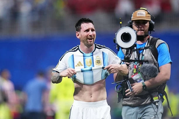 Argantina 3-2 Ai Cập: Nước mắt rơi sau chiến thắng không tưởng của Messi và đồng đội