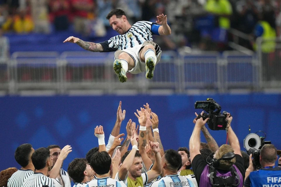 Kết quả bóng đá World Cup 2026: Argentina 3-2 Ai Cập: Messi cùng Argentina lội ngược dòng khó tin trước Ai Cập, thẳng đường vào tứ kết