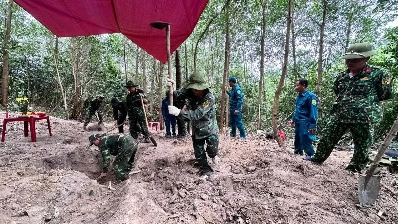 Ký ức của cựu giao liên 96 tuổi giúp tìm thấy 2 hài cốt liệt sĩ Ký ức của cựu giao liên 96 tuổi giúp tìm thấy 2 hài cốt liệt sĩ