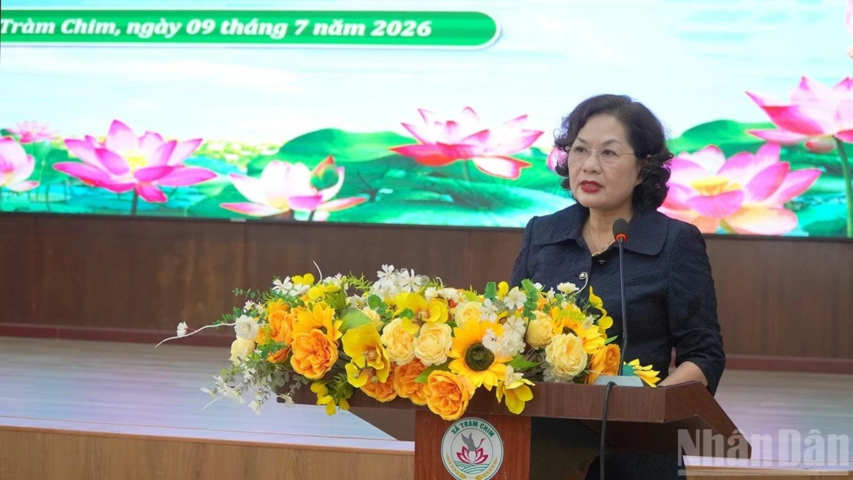 Phó Chủ tịch Quốc hội Nguyễn Thị Hồng dự lễ truy điệu, an táng hài cốt liệt sĩ quân tình nguyện và chuyên gia Việt Nam Phó Chủ tịch Quốc hội Nguyễn Thị Hồng dự lễ truy điệu, an táng hài cốt liệt sĩ quân tình nguyện và chuyên gia Việt Nam