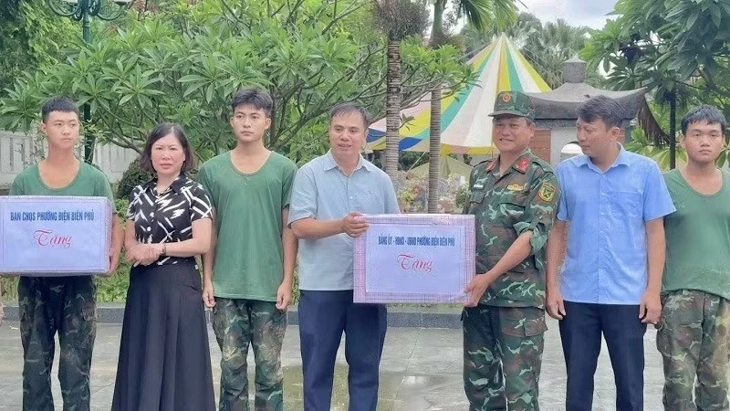 Chiến dịch 500 ngày đêm: Điện Biên hoàn thành lấy mẫu 911 mộ liệt sĩ tại Nghĩa trang Tông Khao Chiến dịch 500 ngày đêm: Điện Biên hoàn thành lấy mẫu 911 mộ liệt sĩ tại Nghĩa trang Tông Khao