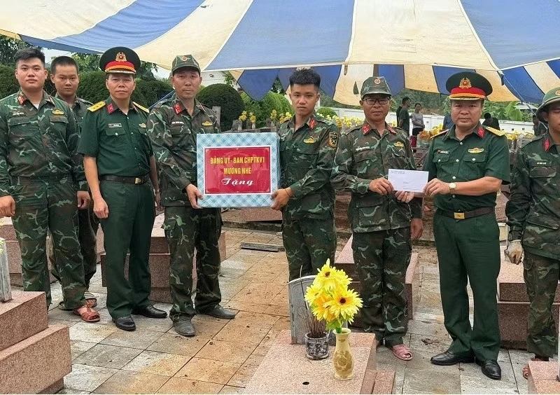 Chiến dịch 500 ngày đêm: Điện Biên hoàn thành lấy mẫu 911 mộ liệt sĩ tại Nghĩa trang Tông Khao Chiến dịch 500 ngày đêm: Điện Biên hoàn thành lấy mẫu 911 mộ liệt sĩ tại Nghĩa trang Tông Khao