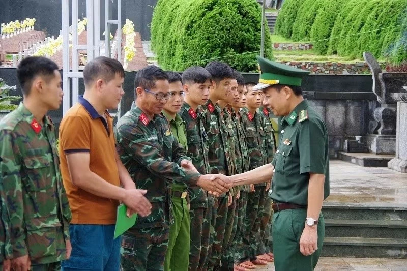Chiến dịch 500 ngày đêm: Điện Biên hoàn thành lấy mẫu 911 mộ liệt sĩ tại Nghĩa trang Tông Khao Chiến dịch 500 ngày đêm: Điện Biên hoàn thành lấy mẫu 911 mộ liệt sĩ tại Nghĩa trang Tông Khao
