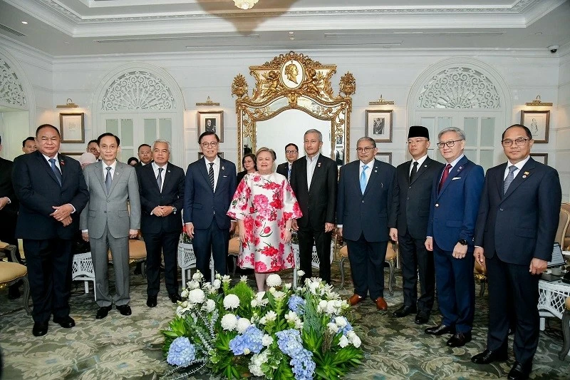 Sự lớn mạnh của Việt Nam gắn bó mật thiết, song trùng với sự lớn mạnh chung của ASEAN Sự lớn mạnh của Việt Nam gắn bó mật thiết, song trùng với sự lớn mạnh chung của ASEAN