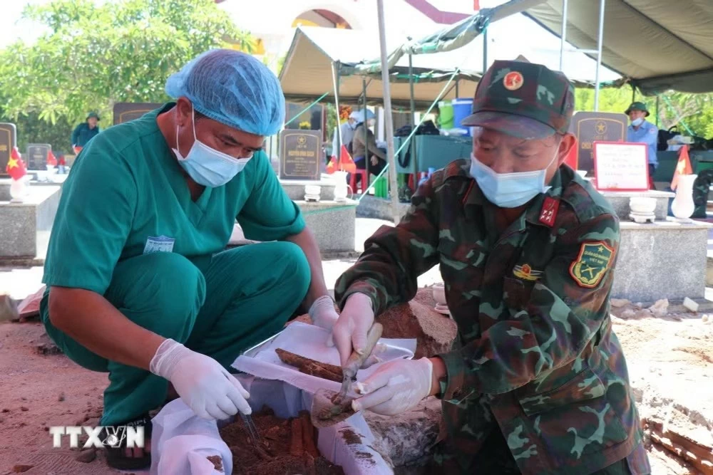 Vượt nắng, thắng mưa tìm tên cho các liệt sĩ tại Quảng Ngãi