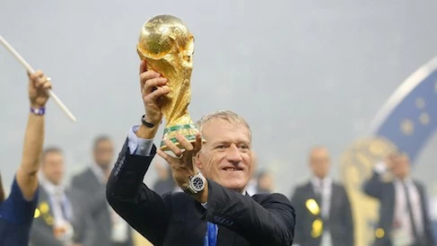 Didier Deschamps và lời tạm biệt của một kỷ nguyên: Người đưa bóng đá Pháp vô địch World Cup trên hai cương vị đặc biệt Didier Deschamps và lời tạm biệt của một kỷ nguyên: Người đưa bóng đá Pháp vô địch World Cup trên hai cương vị đặc biệt