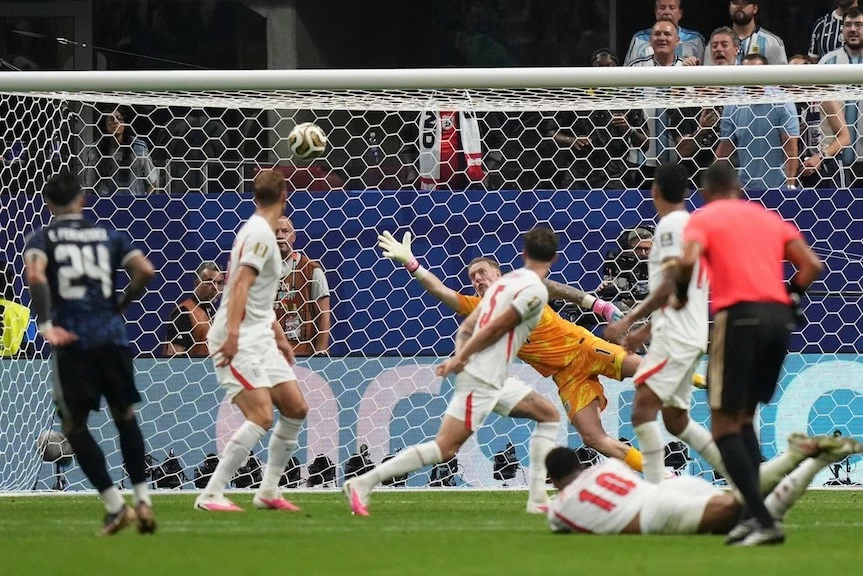 Kết quả bóng đá World Cup 2026: Argentina 2-0 Anh: Messi lập cú đúp kiến tạo đỉnh cao, Argentina ngược dòng đánh bại tuyển Anh để vào chung kết Kết quả bóng đá World Cup 2026: Argentina 2-0 Anh: Messi lập cú đúp kiến tạo đỉnh cao, Argentina ngược dòng đánh bại tuyển Anh để vào chung kết