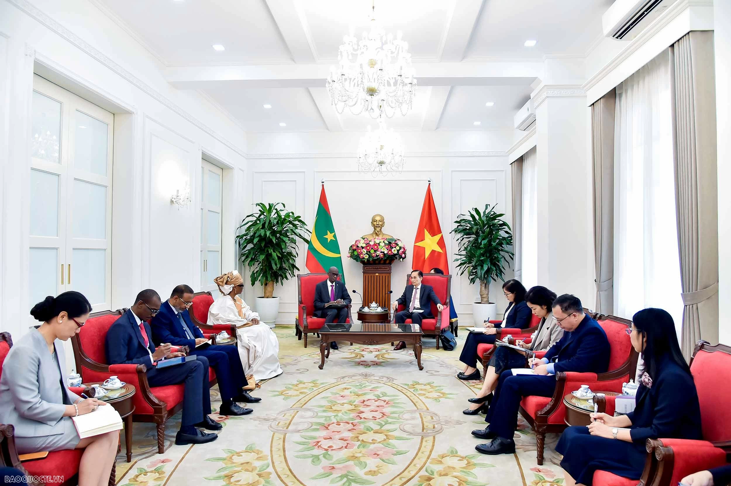 Bộ trưởng Ngoại giao Lê Hoài Trung tiếp Bộ trưởng, Tổng Thư ký Chính phủ Mauritania