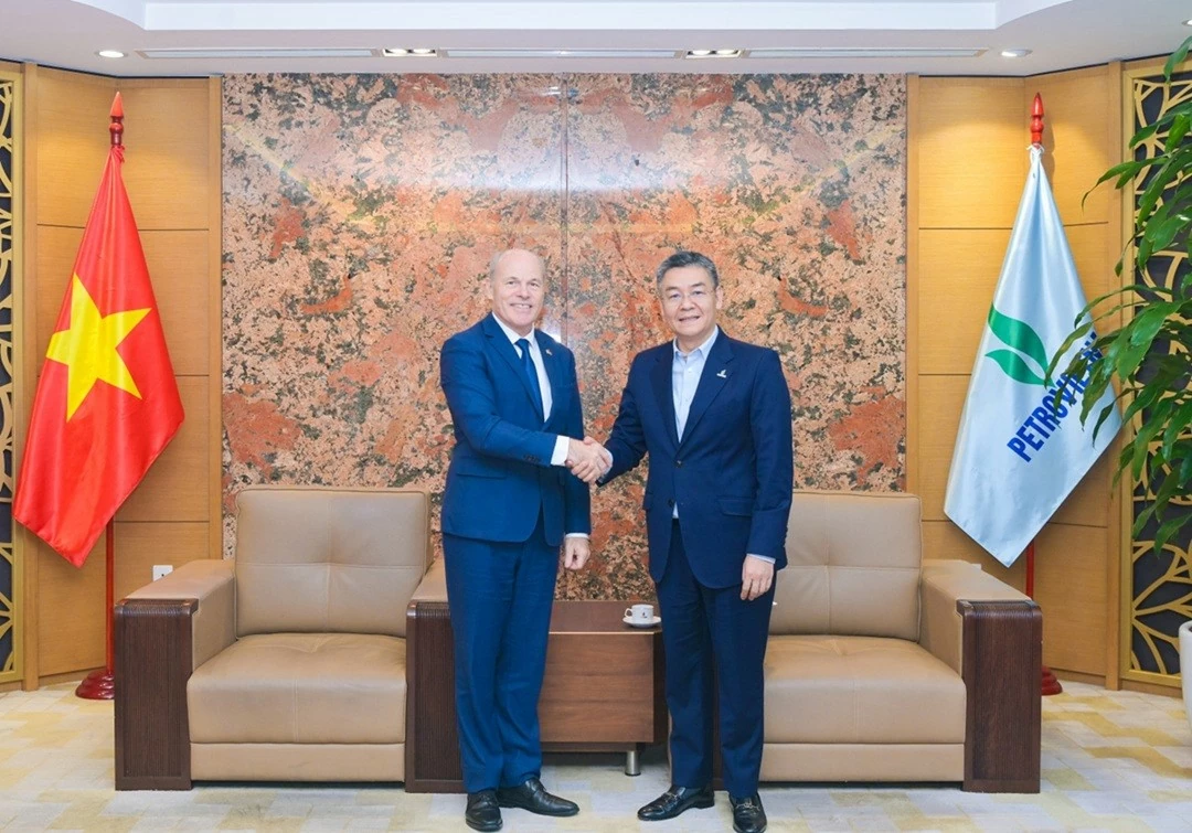 Đại sứ Canada tại Việt Nam đề nghị tăng cường nhiều hướng hợp tác giàu tiềm năng với Petrovietnam Đại sứ Canada tại Việt Nam đề nghị tăng cường nhiều hướng hợp tác giàu tiềm năng với Petrovietnam