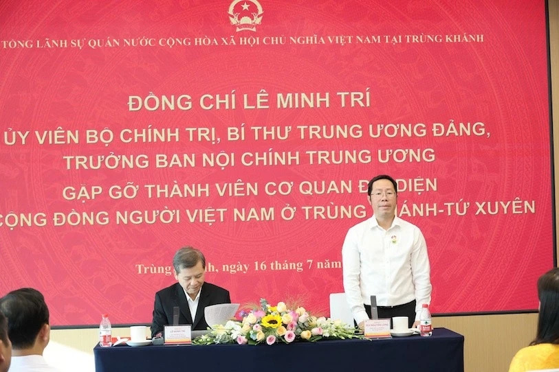 Trưởng Ban Nội chính Trung ương thăm, làm việc với Tổng Lãnh sự quán Việt Nam tại Trùng Khánh Trưởng Ban Nội chính Trung ương thăm, làm việc với Tổng Lãnh sự quán Việt Nam tại Trùng Khánh
