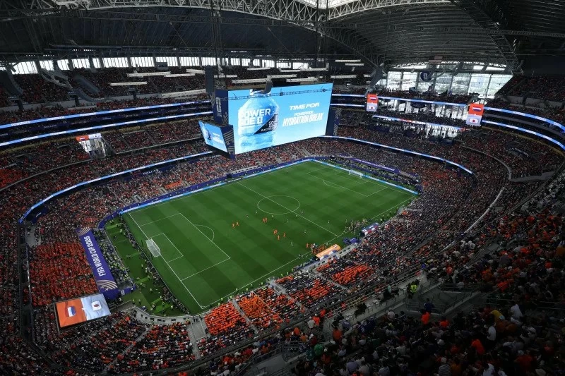 Bên lề World Cup 2026: Tranh cãi xung quanh thời gian nghỉ uống nước giữa mỗi hiệp do FIFA ban hành Bên lề World Cup 2026: Tranh cãi xung quanh thời gian nghỉ uống nước giữa mỗi hiệp do FIFA ban hành