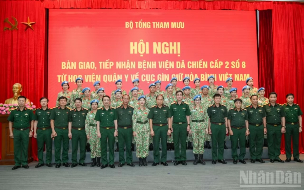 Các đại biểu chụp ảnh chung. (Nguồn: Nhandan)