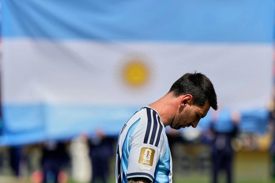 Messi bất lực trước sự hoàn hảo của Tây Ban Nha: El Pulga đã không thể tạo nên phép màu cuối cùng