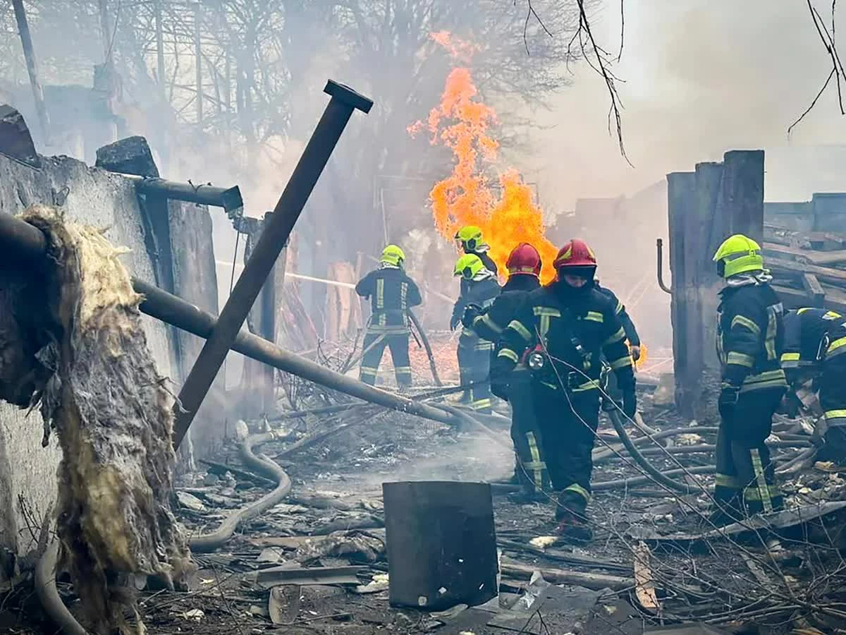 Ukraine đánh giá Nga điều chỉnh chiến thuật, Tổng thống Zelensky phát lệnh mới cho quân đội