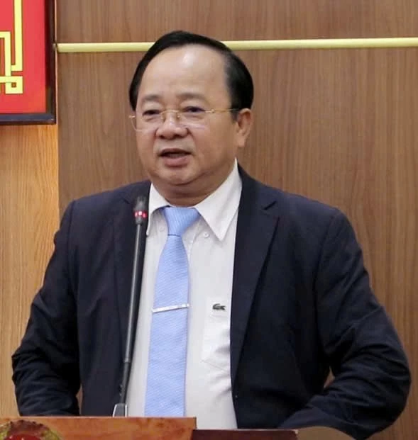 Tỉnh ủy viên, Giám đốc Sở Ngoại vụ tỉnh Quảng Ngãi Nguyễn Văn Điệu - tác giả bài viết. Tỉnh ủy viên, Giám đốc Sở Ngoại vụ tỉnh Quảng Ngãi Nguyễn Văn Điệu - tác giả bài viết.