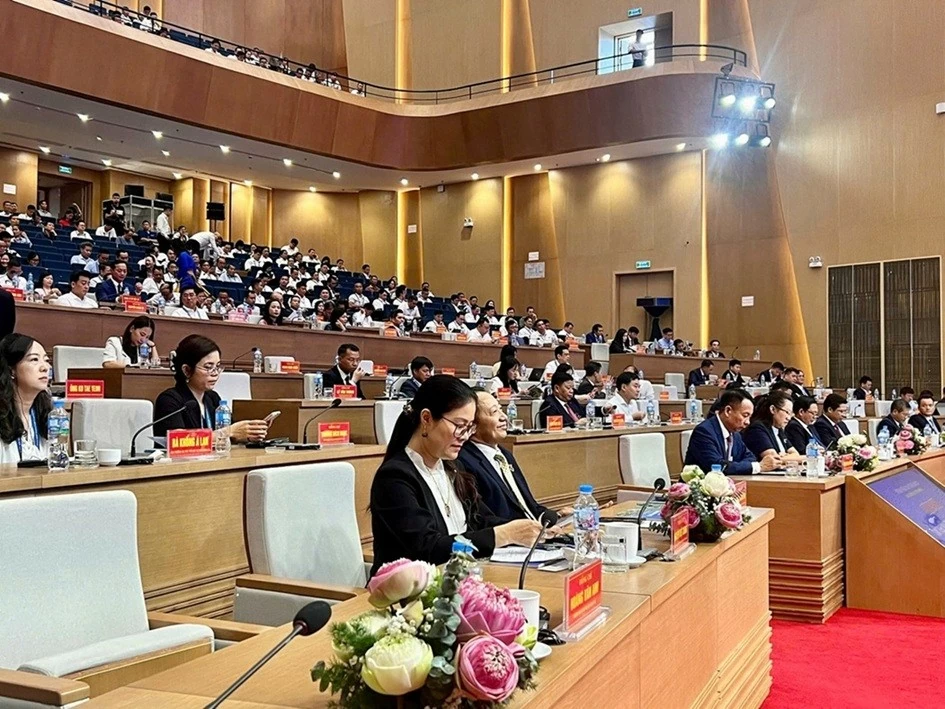 Tổng Lãnh sự Việt Nam tại Côn Minh Nghiêm Việt Chung khảo sát khu vực biên giới và tham dự Hội nghị xúc tiến đầu tư tỉnh Lào Cai năm 2026 Tổng Lãnh sự Việt Nam tại Côn Minh Nghiêm Việt Chung khảo sát khu vực biên giới và tham dự Hội nghị xúc tiến đầu tư tỉnh Lào Cai năm 2026
