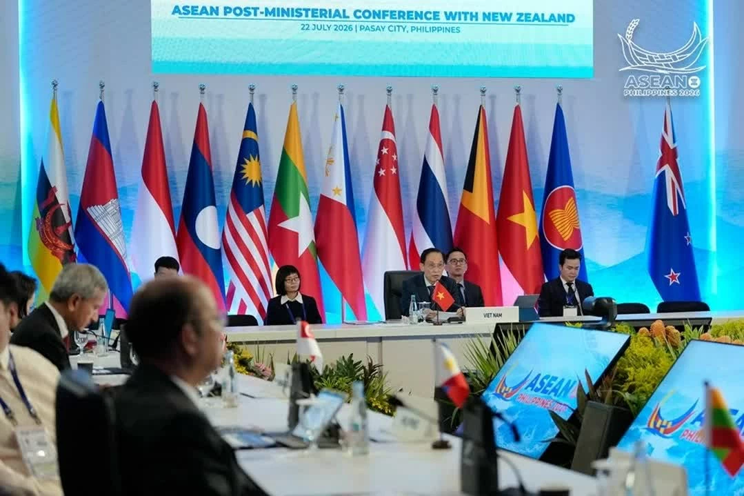 Chủ động cầm lái đưa ‘con tàu’ ASEAN vượt sóng Chủ động cầm lái đưa ‘con tàu’ ASEAN vượt sóng