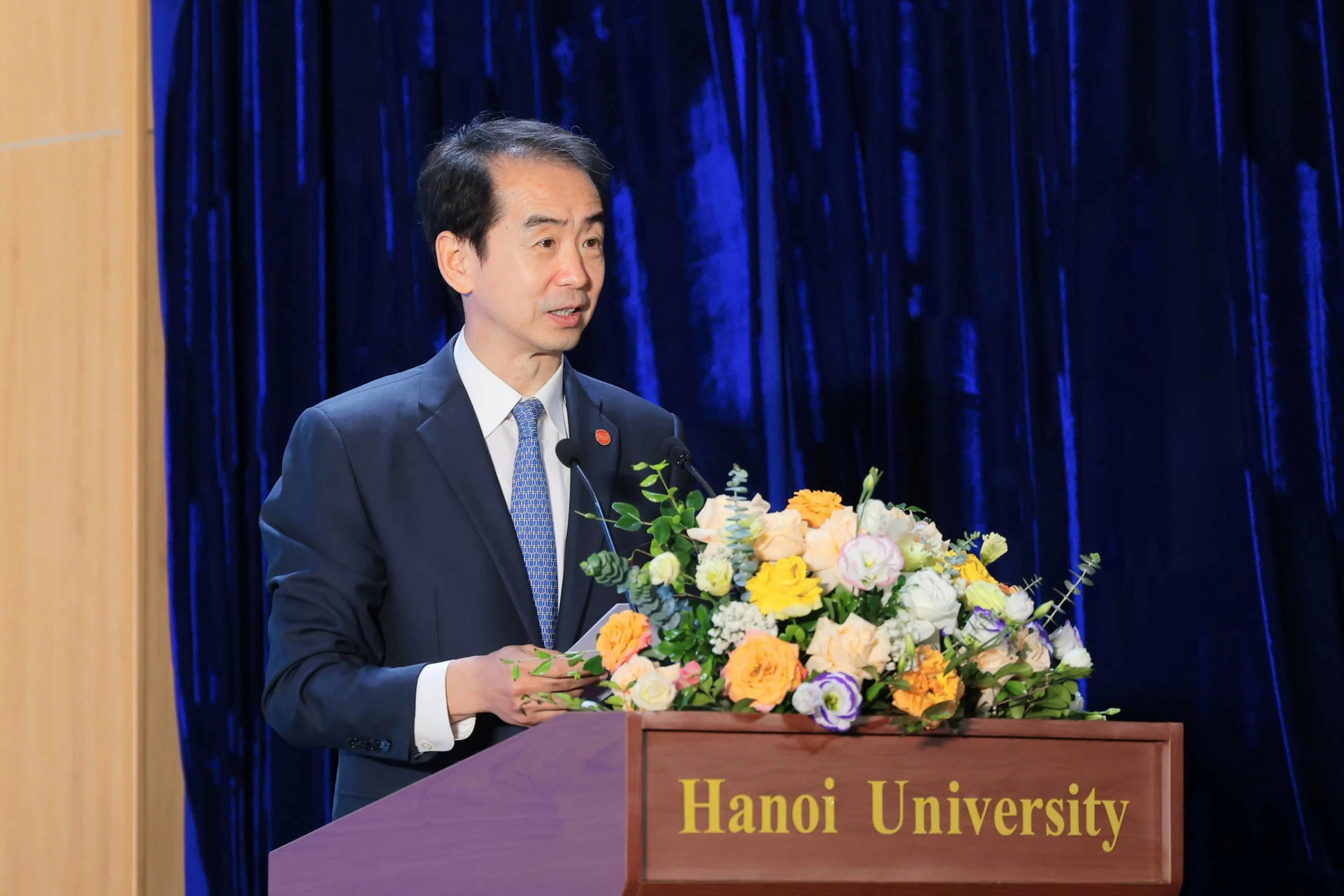 HNNG trang ĐS nước ngoài (46-47): Dấu ấn Việt Nam trên trường quốc tế