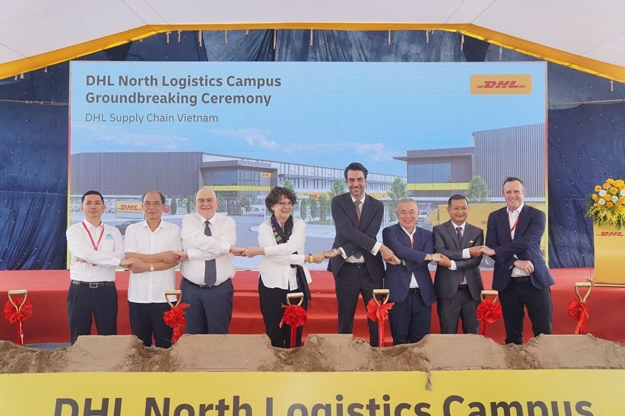 ‘Ông lớn’ ngành Logistic DHL rót 63 triệu Euro xây khu logistics lớn nhất Đông Nam Á, khẳng định cam kết đầu tư tại Việt Nam ‘Ông lớn’ ngành Logistic DHL rót 63 triệu Euro xây khu logistics lớn nhất Đông Nam Á, khẳng định cam kết đầu tư tại Việt Nam