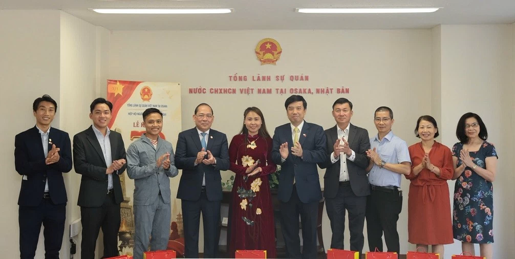 Người Việt vùng Kansai: Lan tỏa tinh thần đại đoàn kết dân tộc, tri ân các anh hùng liệt sĩ và hướng về đồng bào vùng lũ Người Việt vùng Kansai: Lan tỏa tinh thần đại đoàn kết dân tộc, tri ân các anh hùng liệt sĩ và hướng về đồng bào vùng lũ