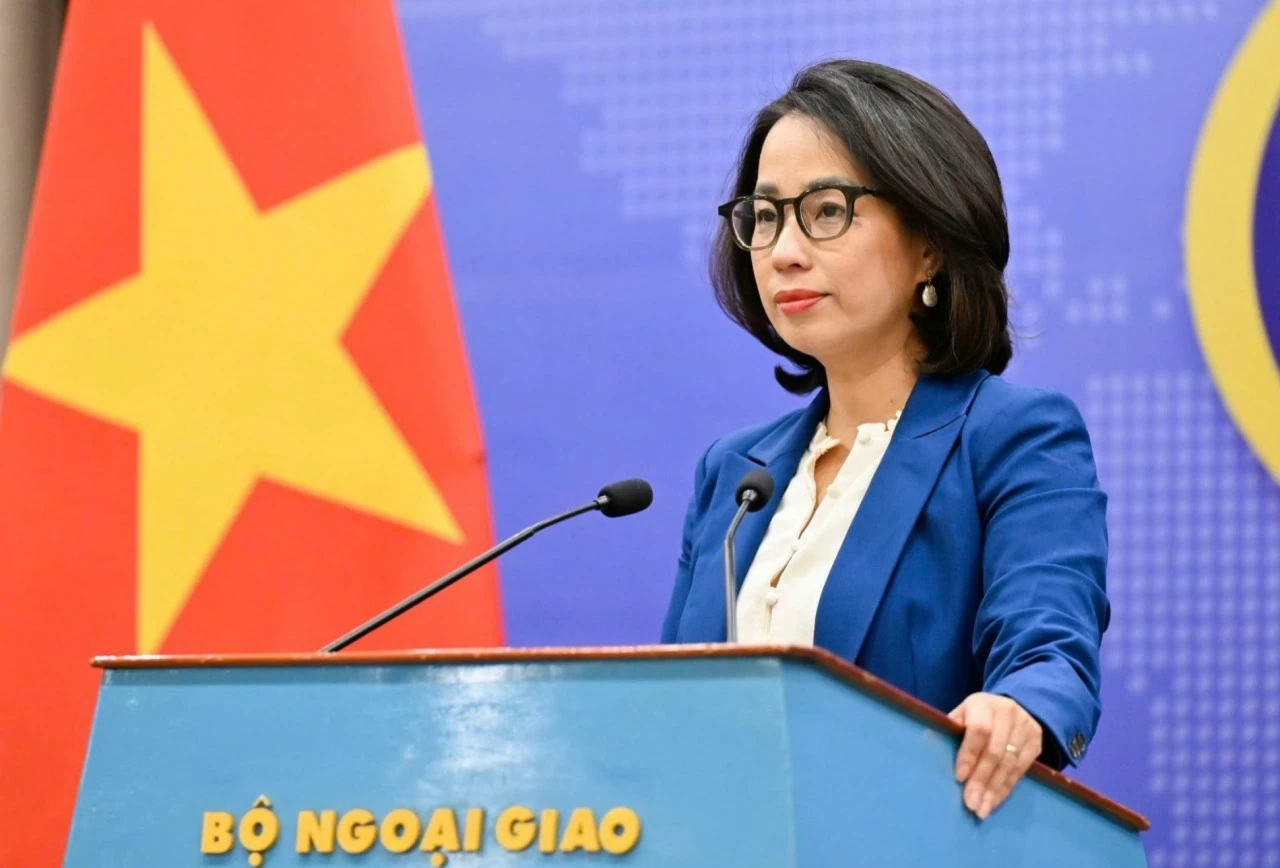 Người phát ngôn Bộ Ngoại giao Phạm Thu Hằng thông tin liên quan đến việc tàu Khôi Nguyên 18 gặp nạn trên biển. 