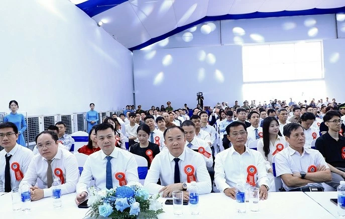 Stavian Industrial Metal đồng hành đưa sản phẩm nhôm thỏi đầu tiên của Việt Nam ra thị trường Stavian Industrial Metal đồng hành đưa sản phẩm nhôm thỏi đầu tiên của Việt Nam ra thị trường