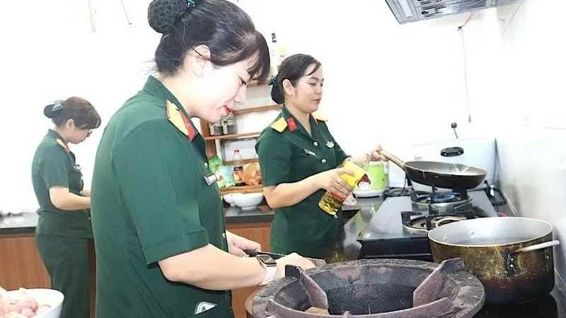 Thành phố Đà Nẵng: Tiếp sức cho lực lượng quy tập hài cốt liệt sĩ tại hang Đá Sập Thành phố Đà Nẵng: Tiếp sức cho lực lượng quy tập hài cốt liệt sĩ tại hang Đá Sập