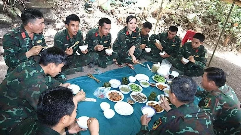 Thành phố Đà Nẵng: Tiếp sức cho lực lượng quy tập hài cốt liệt sĩ tại hang Đá Sập Thành phố Đà Nẵng: Tiếp sức cho lực lượng quy tập hài cốt liệt sĩ tại hang Đá Sập