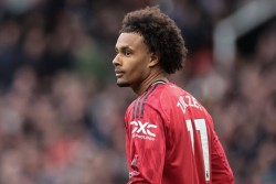 Không còn nằm trong kế hoạch của Man Utd, Zirkzee rời sân Old Trafford?