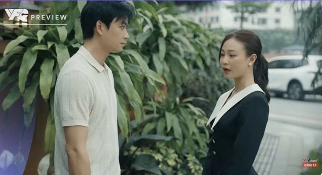Dưới ô cửa sáng đèn tập 32