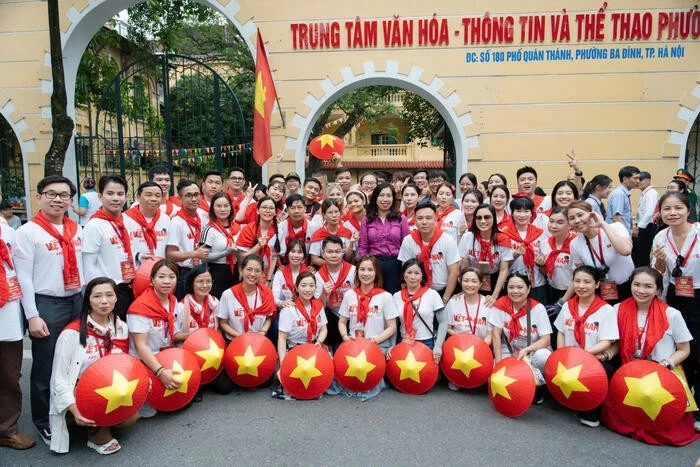 Phát huy nguồn lực người Việt Nam ở nước ngoài từ vai trò tiên phong của đối ngoại, đến động lực phát triển địa phương Phát huy nguồn lực người Việt Nam ở nước ngoài từ vai trò tiên phong của đối ngoại, đến động lực phát triển địa phương
