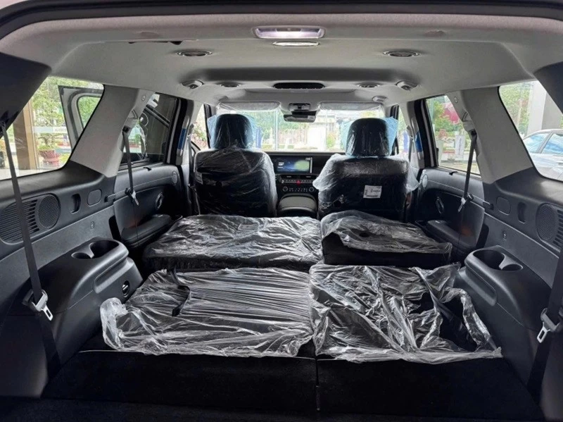 Hyundai Palisade 2026 bản Prestige sử dụng cấu hình 7 chỗ với hàng ghế thứ hai dạng băng ghế liền.