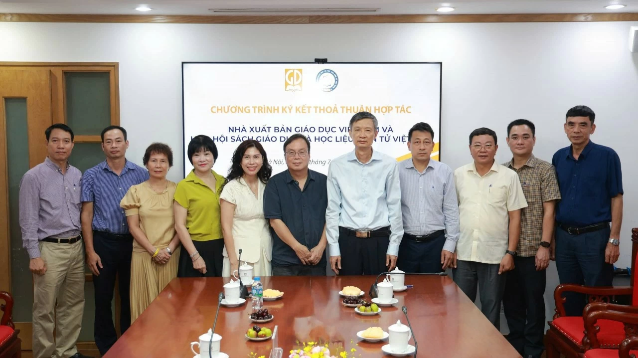 Lễ ký kết hợp tác giữa NXB Giáo dục Việt Nam và Hiệp hội Sách giáo dục và Học liệu điện tử Việt Nam: Chung tay nâng cao chất lượng học liệu số