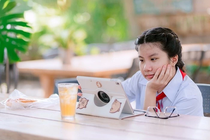 Không chỉ hạn chế, cần tạo không gian mạng an toàn cho trẻ em