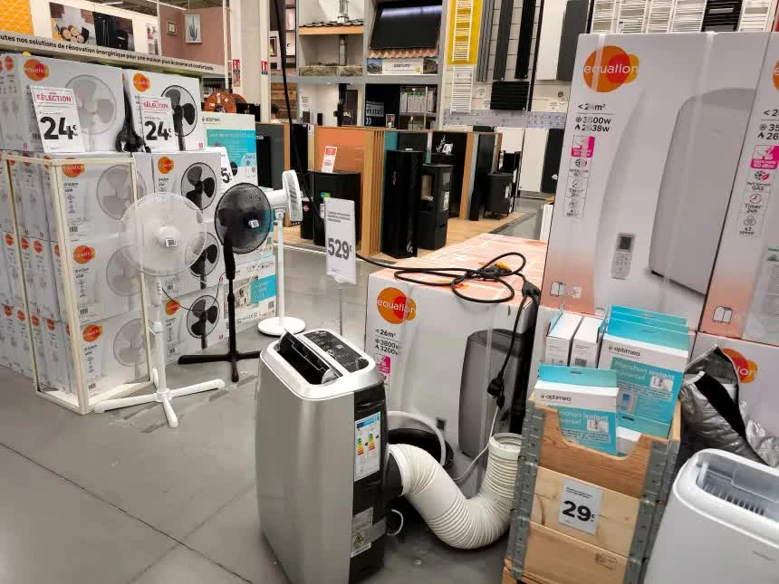 Nhiệt độ châu Âu chạm kỷ lục, một mặt hàng do Trung Quốc sản xuất cũng nóng theo