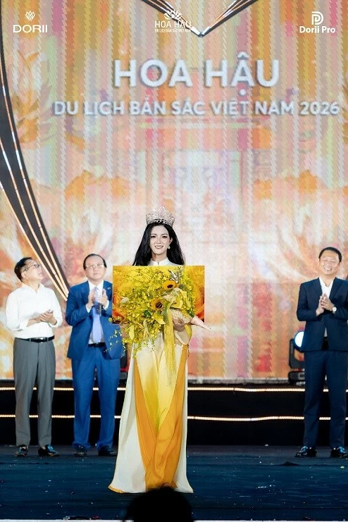 Vũ Thị Thảo đăng quang Hoa hậu Du lịch Bản sắc Việt Nam