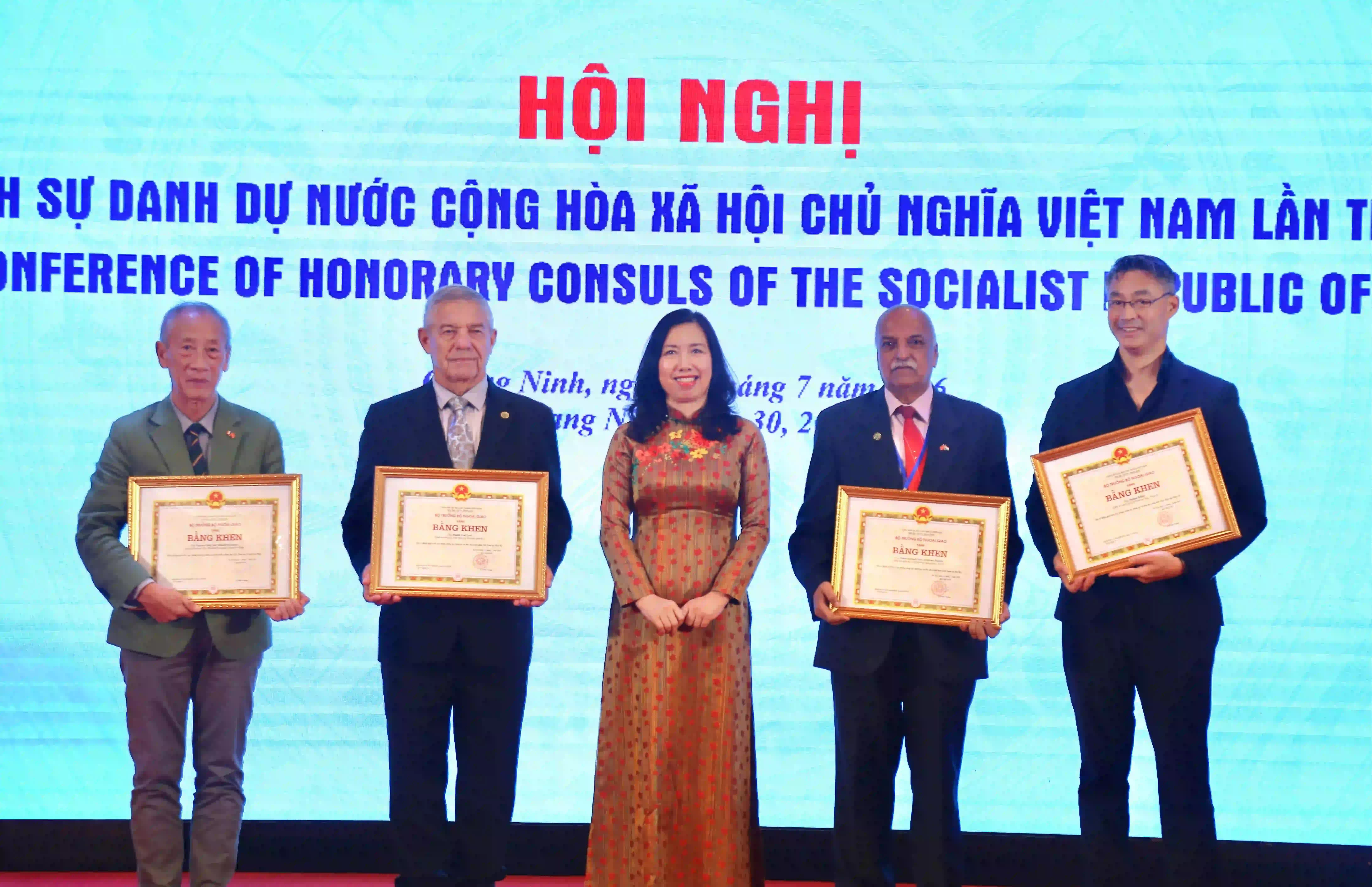 Lòng tin là nguồn vốn quan trọng nhất để thu hút đầu tư vào Việt Nam Lòng tin là nguồn vốn quan trọng nhất để thu hút đầu tư vào Việt Nam