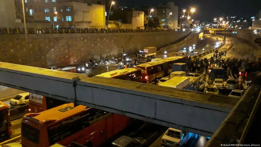 Nghịch lý ở cường quốc dầu mỏ Iran: Khủng hoảng nhiên liệu cận kề,