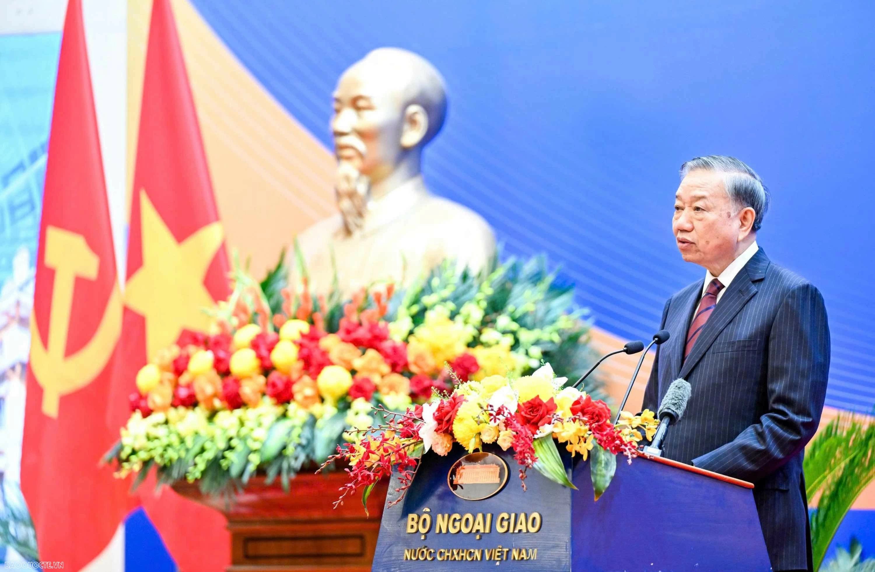 [Trực tiếp] Khai mạc Hội nghị Ngoại giao lần thứ 33: Tổng Bí thư, Chủ tịch nước Tô Lâm dự ngày hội đối ngoại đầu tiên trong kỷ nguyên mới