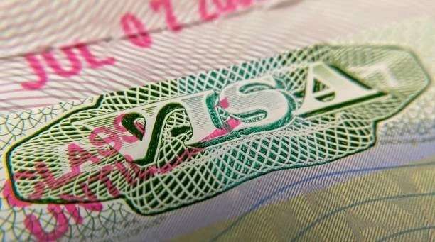 Mỹ chính thức áp dụng chương trình ký quỹ thị thực lên tới 20.000 USD với công dân 50 quốc gia. (Nguồn: Getty Images) Mỹ chính thức áp dụng chương trình ký quỹ thị thực lên tới 20.000 USD với công dân 50 quốc gia. (Nguồn: Getty Images)