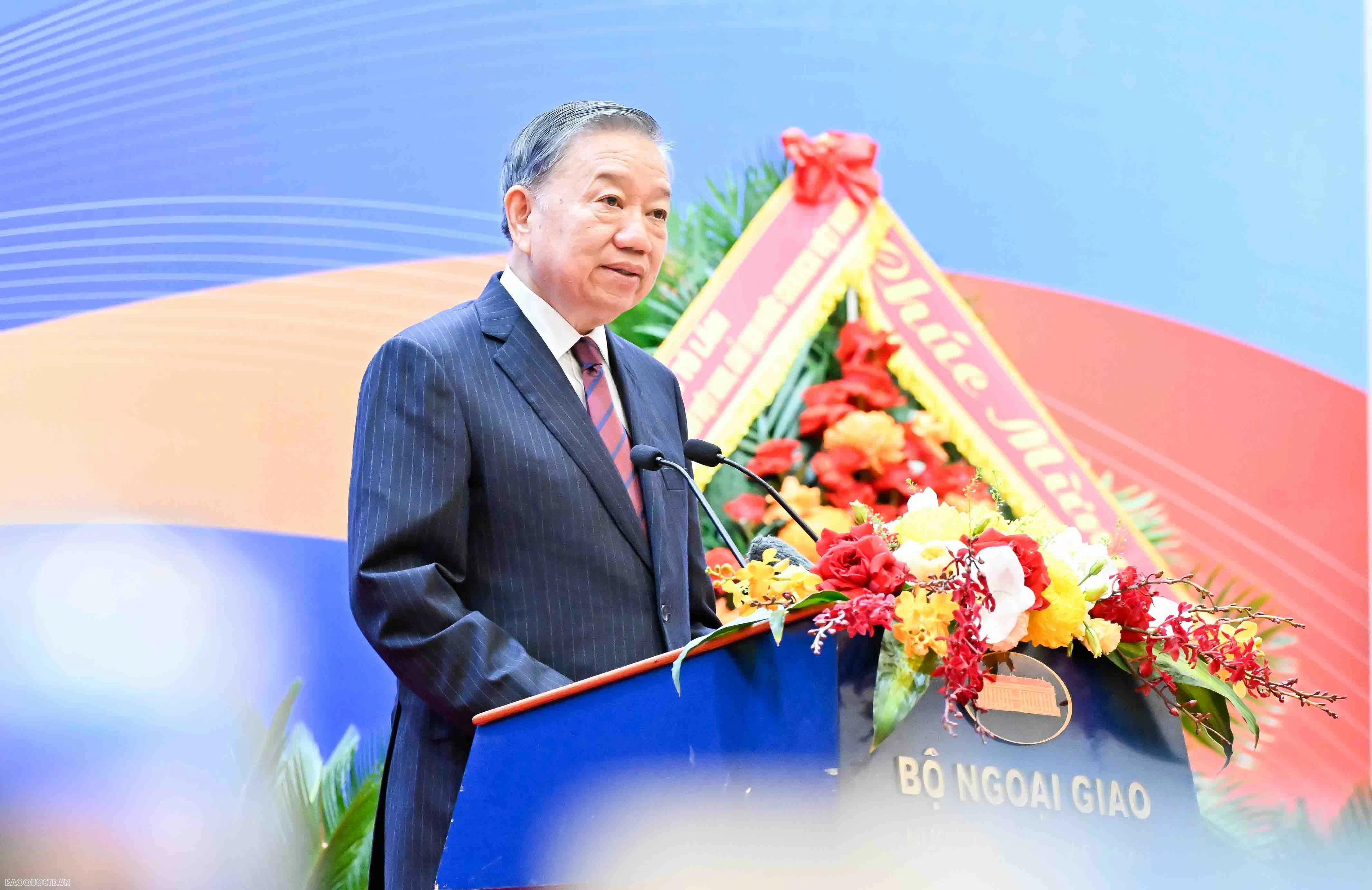 Những hình ảnh lễ khai mạc Hội nghị ngoại giao lần thứ 33