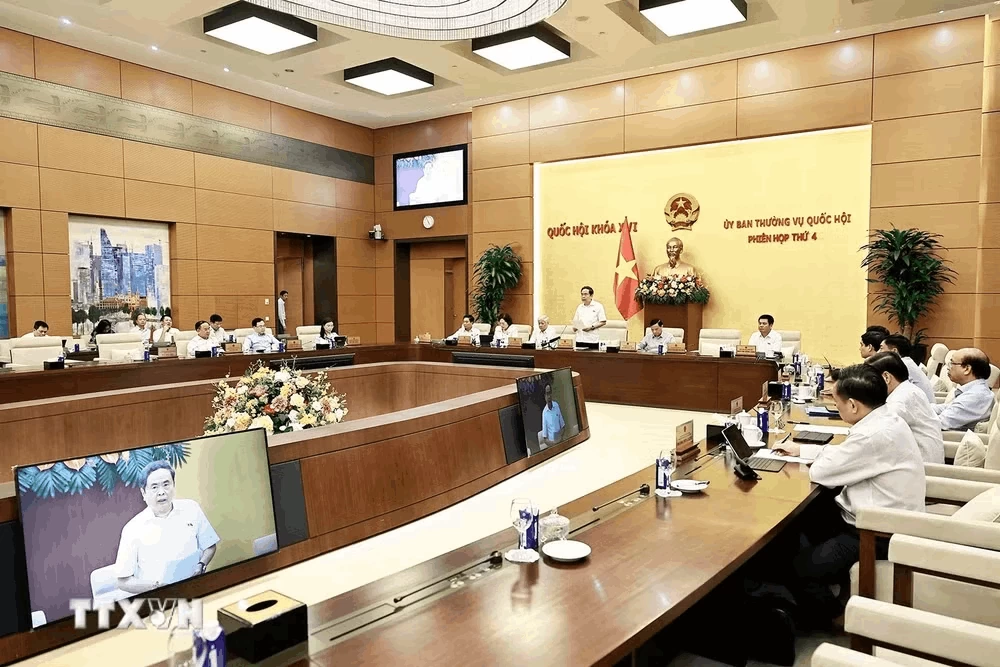 Chủ tịch Quốc hội Trần Thanh Mẫn phát biểu bế mạc Phiên họp thứ tư của Ủy ban Thường vụ Quốc hội. (Nguồn: TTXVN)