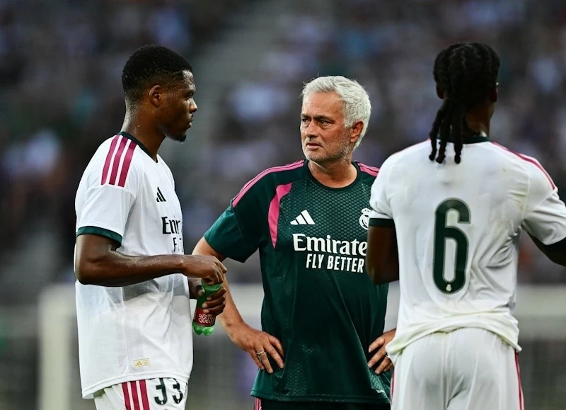 HLV Mourinho nói gì sau trận hòa tiếc nuối của Real Madrid?