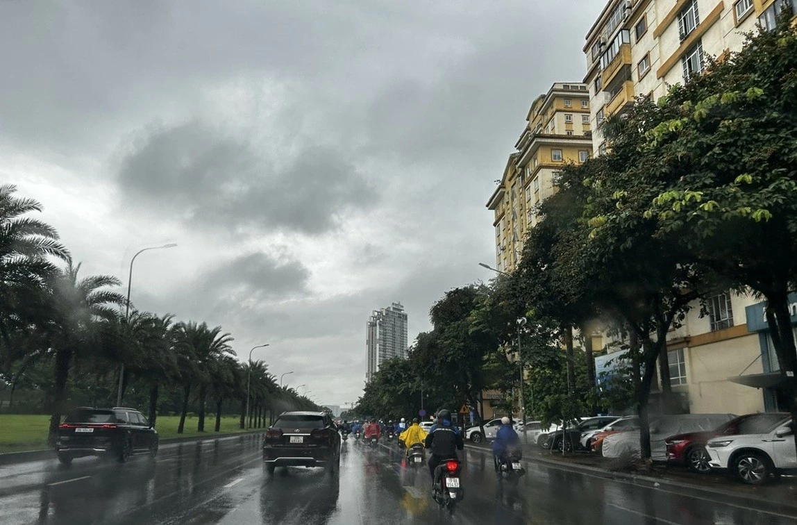 Thời tiết ngày 16/8: Nắng nóng tiếp diễn ở Trung Bộ; Bắc Bộ sắp đón đợt mưa lớn diện rộng Thời tiết ngày 16/8: Nắng nóng tiếp diễn ở Trung Bộ; Bắc Bộ sắp đón đợt mưa lớn diện rộng