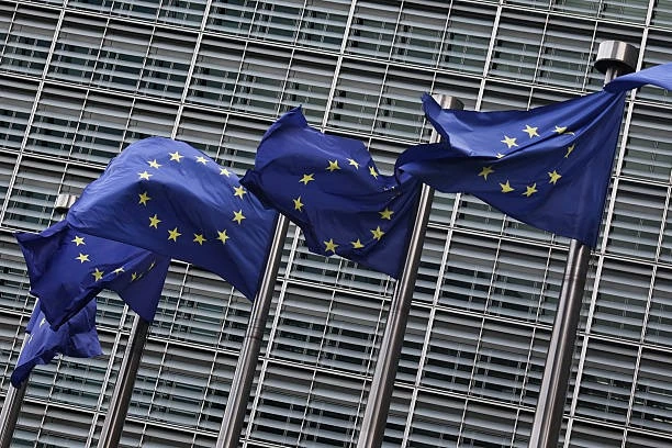EU kỳ vọng thiết lập chuẩn mực toàn cầu về phát triển AI an toàn, minh bạch và có trách nhiệm thông qua Đạo luật AI. (Nguồn: Getty Images)
