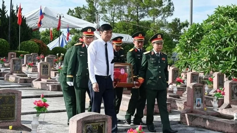 Nỗ lực quy tập và giải mã ADN hài cốt liệt sĩ tại Quân khu 4