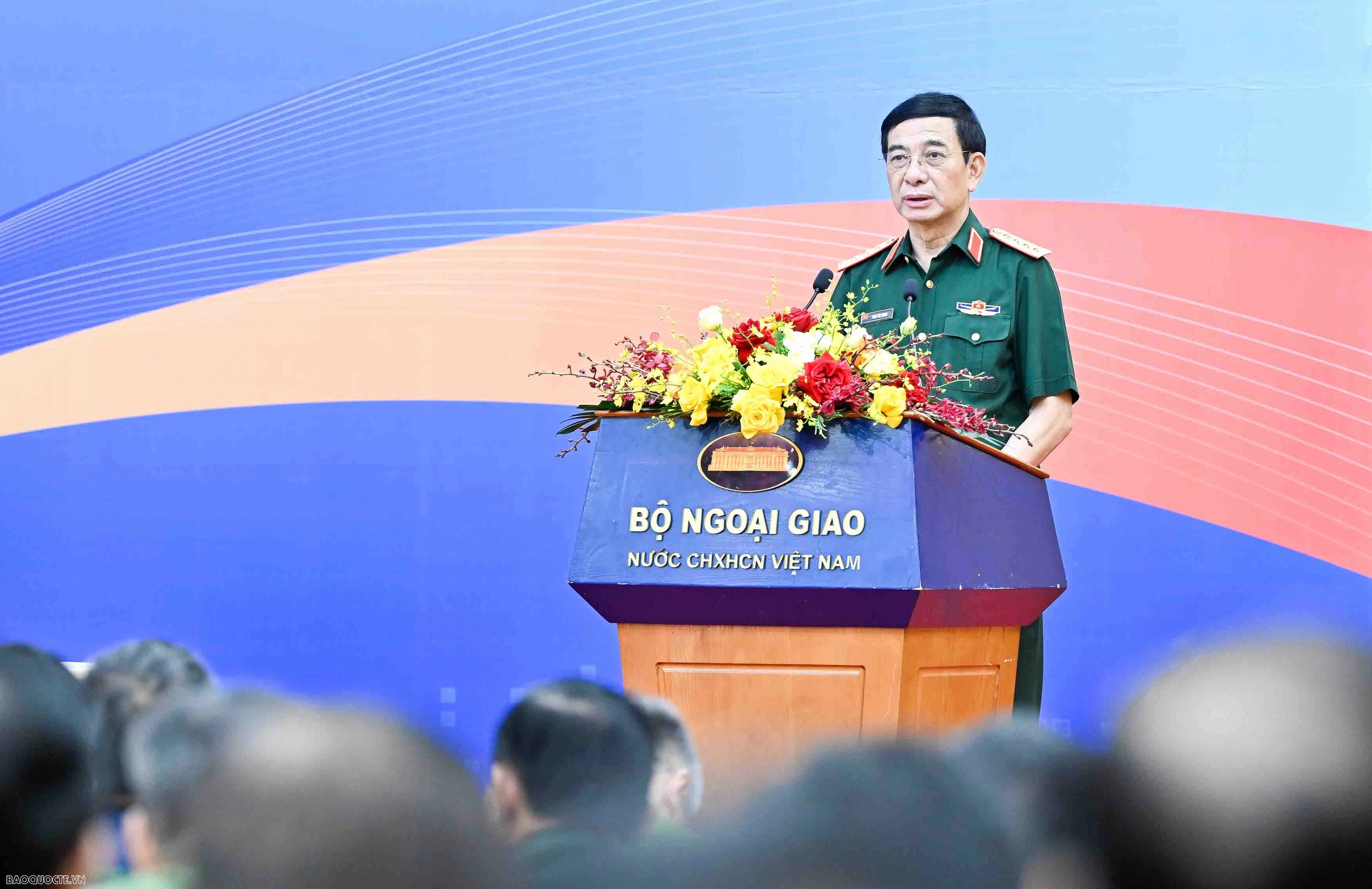 Phát huy vai trò tiên phong và thực hiện nhiệm vụ trọng yếu, thường xuyên của đối ngoại Việt Nam trong kỷ nguyên mới