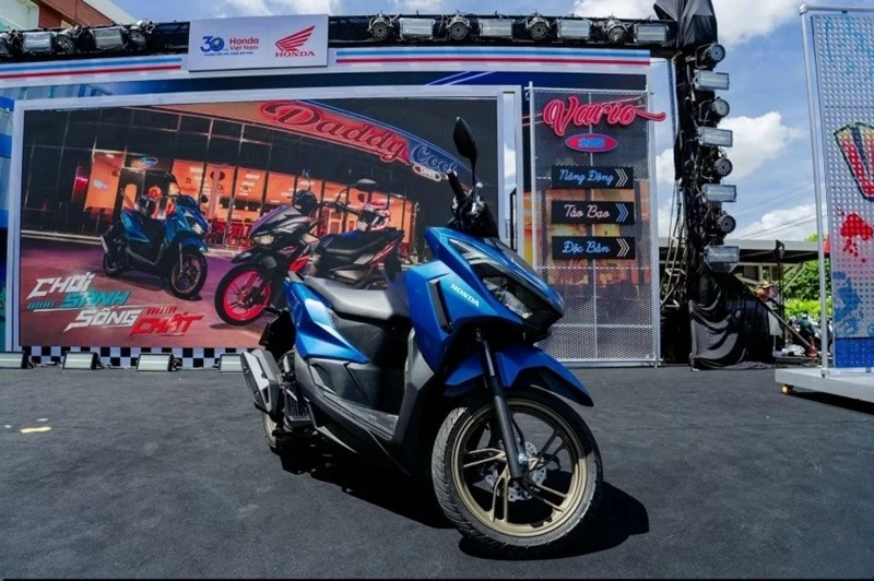 Honda Vario 125 2027 có hai phiên bản gồm Đặc biệt và Street. Honda Vario 125 2027 có hai phiên bản gồm Đặc biệt và Street.